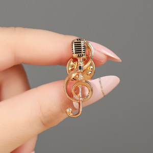 Bros Mikrofon Nada Musik untuk Pria Wanita Gaya Jepang Bahan Zinc Alloy Teknik Tetesan Minyak untuk Pernikahan Pin Elegan - Product Image 1
