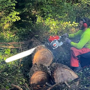 Motosierra portátil de 30 pulgadas de alta potencia de la mejor calidad, motosierra de gasolina OEM de corte de árboles de grado Industrial personalizada - Product Image 1