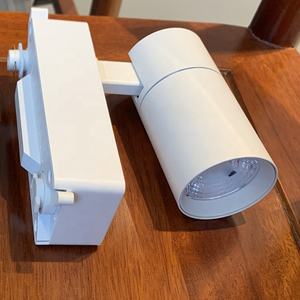 Nouveau spot sur <span class=keywords><strong>rail</strong></span> commercial LED, <span class=keywords><strong>luminaire</strong></span> sur <span class=keywords><strong>rail</strong></span> 20W 25W 30W, dissipateur thermique, éclairage sur <span class=keywords><strong>rail</strong></span> réglable de qualité supérieure - Product Image 4