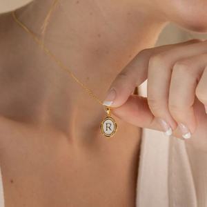 Colliers et bracelets tendance en acier inoxydable plaqué or massif 14 carats, résistants à l'eau et anti-ternissement, avec breloques A-Z pour femmes - Product Image 2