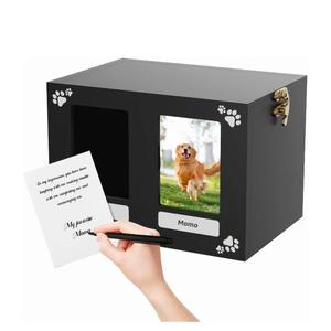 מותאם אישית מרובע מסגרת כפולה לסביבה מרובע ידידותי לסביבה עם שם ארון בגדים אלגנטי עבור כלבים - Product Image 1