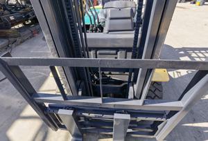 ราคาถูกใช้โคมัตสึ Fd25ยก2.5T ใช้รถยก Komatsu ใช้รถยกดีเซลเพื่อขาย - Product Image 5