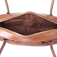 Pabrik Tas Tangan OEM Tas Selempang Wanita Retro PU Kulit Suede Gaya Prancis dengan Pegangan Panjang Kapasitas Besar