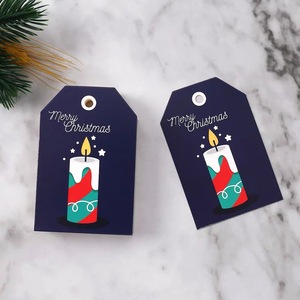 Etiquetas de decoración festiva de muérdago Diseño de bola de besos con cinta de satén verde para favores románticos de boda de Navidad - Product Image 6