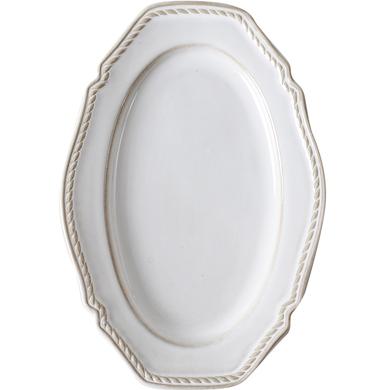oval plate 23x15.5x2.4cm