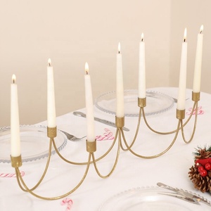 Candélabre en laiton à 7 bras pour la décoration de Noël à la maison, porte-bougie en métal durable - Product Image 1