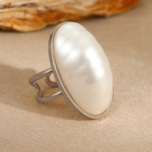 Anillo de perlas ovaladas de estilo europeo y americano, anillo de acero de titanio, anillo abierto con diseño de lazo - Product Image 4