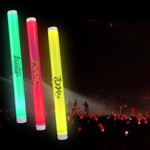 Bâton lumineux <span class=keywords><strong>LED</strong></span> 15 couleurs avec télécommande DMX, logo personnalisable, bâton lumineux multicolore pour concert et fête - Product Image 3