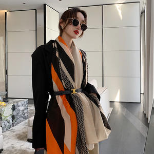 Nouvelle écharpe longue en soie de Style coréen pour femmes printemps été serviette de plage châle climatisé coton lin sensation rayé soleil - Product Image 3