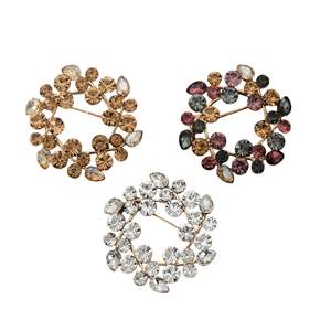 Broches de Cristal con Flores, Modernos y Elegantes, Botones de Diamantes de Imitación, Aleación Chapada en Oro, Personalizados, Unisex, para Uso Diario, Compromiso, Boda - Product Image 1