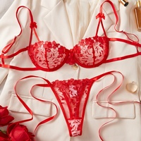 Sous-vêtements sexy de haute qualité, best-seller, broderie florale, soutien-gorge à effet push-up, string à nœud papillon