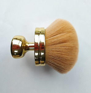 Spazzola per il trucco Kabuki con testa a fungo 2024 alla moda Super morbida elettrolitica viso <span class=keywords><strong>di</strong></span> <span class=keywords><strong>donna</strong></span> Kabuki spazzola a ventaglio singolo con Logo <span class=keywords><strong>di</strong></span> etichettatura - Product Image 3