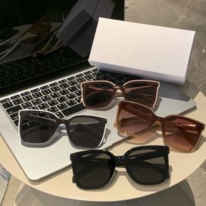 Gafas de Sol de Lujo al por Mayor 2024 de Marca de Diseñador con Montura Negra Gafas de Sol Populares de Moda para Mujer - Product Image 3