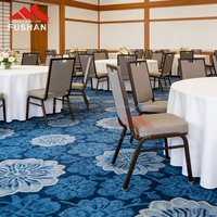 Chaise de banquet empilable en métal avec dossier en tissu et poignée de transport pour salles de bal d'hôtel, salles de conférence et lieux d'événements