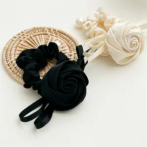 Rose Hair Ties Big Flower Scrunchies Mujeres Banda de goma elástica Elegante Retro Perla Colgante Banda para el cabello para niñas