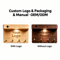 Lampe murale à détecteur de mouvement en bois avec logo personnalisé, porte-clés intégré, lumière LED rechargeable pour entrée, couloir d'hôtel, vente en gros