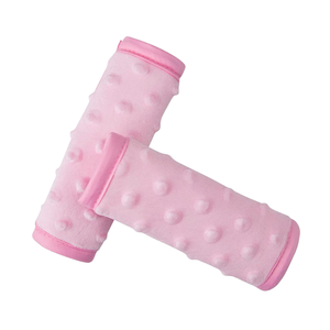 Almofadas Dobráveis de Poliéster Minky com Bolinhas para Ombro e Cinto de Carrinho/Cadeira de Carro - Product Image 1
