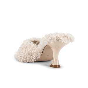 Ciabatte da Donna Comode con <span class=keywords><strong>Tacco</strong></span> <span class=keywords><strong>Medio</strong></span>-Basso, <span class=keywords><strong>Sandali</strong></span> con Punta Quadrata e Pelliccia Ricciola alla Moda - Product Image 3