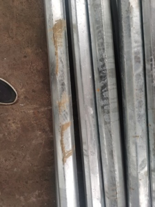 Lampioni LED Personalizzati con Pali Zincati, Grafica e Testo Personalizzati, <span class=keywords><strong>Palo</strong></span> Decorativo a Fiore, Produzione in Fabbrica - Product Image 6