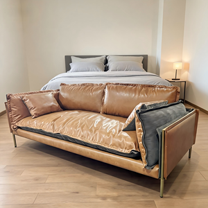 Canapé de luxe en cuir de haute qualité, design italien, 3 places, base en métal - Product Image 4