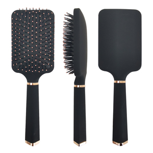 Spazzola per Capelli con Cuscinetto Quadrato Grande, Personalizzabile con Logo, Finitura Opaca Nera, Morbida al Tatto, per Salone di Bellezza, Vendita all'Ingrosso - Product Image 6
