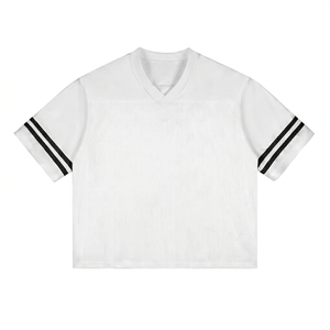 Camiseta de fútbol vintage de malla, camiseta deportiva oversize con cuello en V, camiseta de fútbol estilo streetwear, camiseta deportiva retro. - Product Image 1