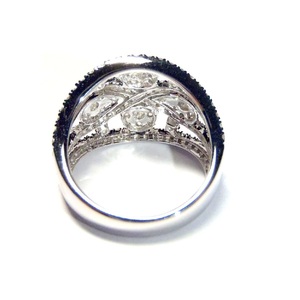 Offres Spéciales – Bague de Fiançailles, de Mariage ou d'Anniversaire en Or Blanc Massif 18 carats avec Diamant Taille Brillant de Haute Qualité et Sertissage en Grappe Pavé - Product Image 2