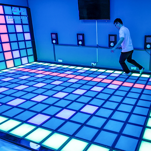 Arena di <span class=keywords><strong>Gioco</strong></span> Interattiva con Pavimento a Griglia LED per Bambini, per Attività di Team Building, <span class=keywords><strong>Escape</strong></span> e Danza in Ambienti Interni - Product Image 4