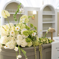 Boules de fleurs artificielles de haute qualité (hortensias et roses) pour décorations de bar, arrangements de mariage et centres de table
