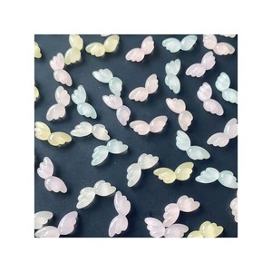 100 pz/lotto graziosi cabochon <span class=keywords><strong>con</strong></span> ali in resina trasparente sul retro piatto abbellimento artigianale per centri di fiocco per capelli decorazioni per Scrapbooking - Product Image 2