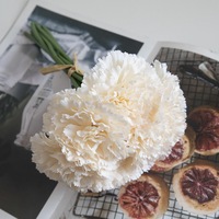 Cadeau de fête des mères Fleurs d'oeillet artificielles Bouquet de fleurs d'oeillet en soie pour les fleurs du festival