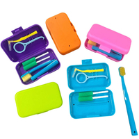 Lot de brosses à dents orthodontiques en gros, kit de soins bucco-dentaires portable dans une boîte de rangement en PP, ensemble d'hygiène pour le nettoyage des appareils dentaires, logo personnalisé