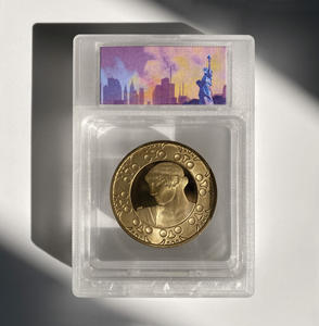 Étui de protection flottant 3D détachable pour objets irréguliers, support de collection en acrylique transparent, ajustement sécurisé, anti-poussière - Product Image 4