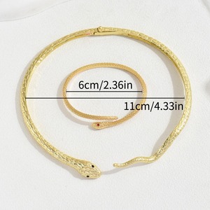 Conjunto de collar y pulsera de aleación de zinc chapado en oro con diseño de serpiente para mujer, joyería de fiesta, accesorio de moda. - Product Image 4