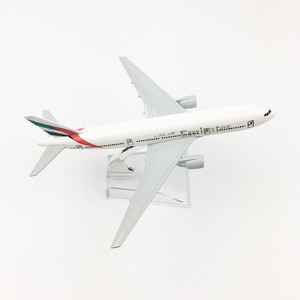 ราคาขายส่ง ชุดของขวัญสำหรับเด็ก เครื่องบินจำลอง <span class=keywords><strong>B777</strong></span> สเกล 1:<span class=keywords><strong>400</strong></span> ขนาด 16 ซม. วัสดุไดแคสต์ สำหรับขาย - Product Image 4