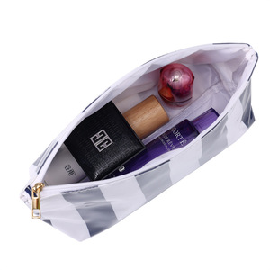 Nuova <span class=keywords><strong>Tendenza</strong></span> Personalizzata: Borsa per il Trucco Grande e Trasparente con Rivestimento in Vinile, Fiocco e Righe, Organizer Cosmetico da Viaggio in PVC per Donne - Product Image 3