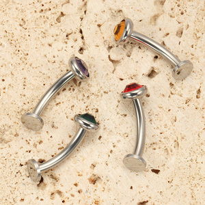 Piercing de Titanio de 14G con Rosca Interna Doble y Gema Flotante de 5mm para Ombligo - Product Image 3