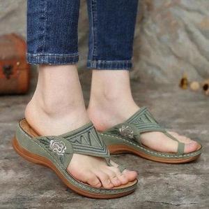 Nuove Ciabatte da Donna 2026, Taglie 41-43, con Ricamo Elettrico - Modello di Tendenza - Product Image 4