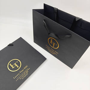 Sacs cadeaux de luxe en carton avec poignées longues, impression sérigraphique, logo personnalisé pour chaussures et vêtements, matériaux recyclés, vente en gros - Product Image 2
