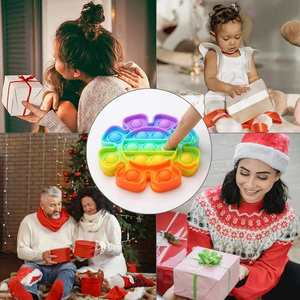 Lot de 35 jouets anti-stress en gros : Spinners, cubes sensoriels, Pop It mignons en acier inoxydable pour enfants atteints de TDAH - Product Image 3