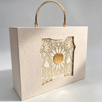 Boîte cadeau rigide de luxe personnalisée Forest Packing avec poignée métallique, estampage à chaud doré et fenêtre pour gâteaux de lune, cosmétiques, thé - Vente en gros