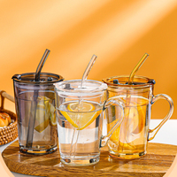 Tasse d'eau en verre résistant aux hautes températures, matériau blanc cristal, tasse à poignée de mode, tasse en paille