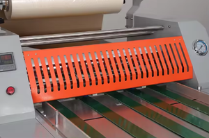 Máquina Laminadora de Papel Grande Automática Electrohidráulica FM-720Z A1 - Product Image 5