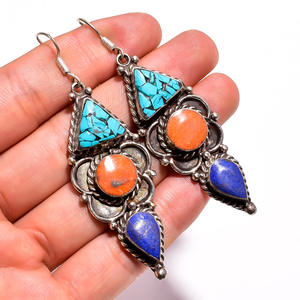 Fabricant en gros de magnifiques boucles d'oreilles en argent tibétain faites à la main en Inde - Product Image 5