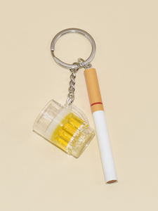 Porte-clés Charme de Sac pour Femme en Forme de <span class=keywords><strong>Tasse</strong></span> de Bière Jaune au Design Mignon avec Cigarette – Prix de Gros - Product Image 3