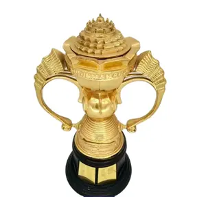 Piala Resin Berlapis Emas Huruf Kreatif Kustom Penghargaan Karyawan Yang Luar Biasa Piala Logam