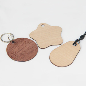 Hình dạng tùy chỉnh thông minh keyfobs kiểm soát truy cập NFC vé bằng gỗ thẻ <span class=keywords><strong>RFID</strong></span> gỗ tag với lỗ - Product Image 3