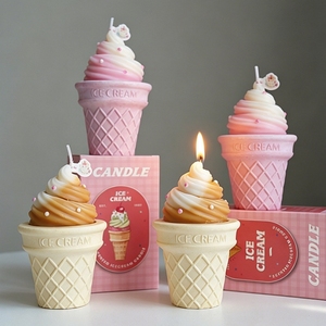 Nouvelle Arrivée <span class=keywords><strong>Bougie</strong></span> Parfumée de Luxe Artisanale Mignonne en Forme de Macaron Fraise pour Cadeau de Fêtes - Product Image 1
