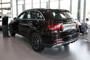 <span class=keywords><strong>GLC</strong></span> 260L 4MATIC <span class=keywords><strong>2021</strong></span>, SUV de luxe d'occasion, <span class=keywords><strong>prix</strong></span> bas, sièges foncés, essence, conduite à gauche - Product Image 3