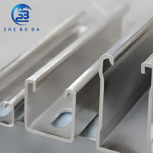 Système de clôture solaire au sol résistant à <span class=keywords><strong>la</strong></span> corrosion pour <span class=keywords><strong>la</strong></span> maison Système de montage de panneau PV Support d'énergie solaire au sol - Product Image 3